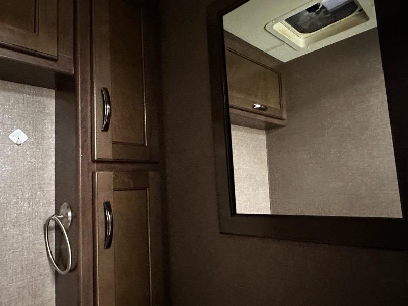 Thor Motor Coach A.C.E.  2017