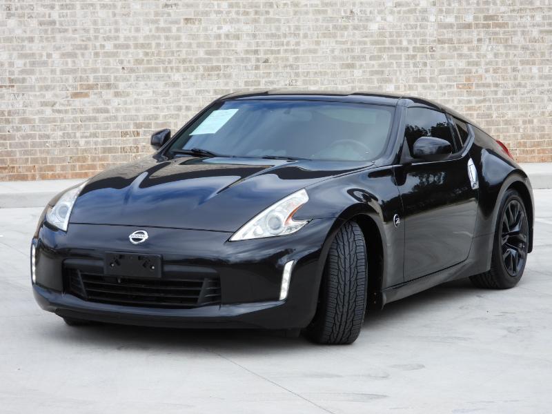 Nissan Z 370Z Coupe Touring 6MT 2017