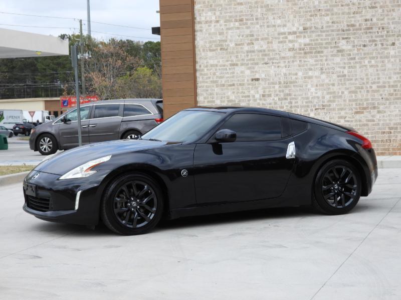 Nissan Z 370Z Coupe Touring 6MT 2017