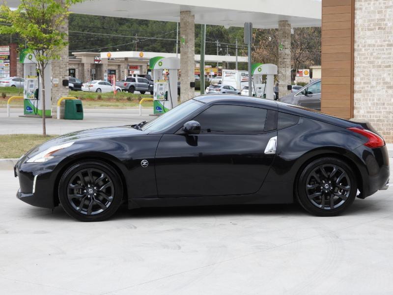 Nissan Z 370Z Coupe Touring 6MT 2017