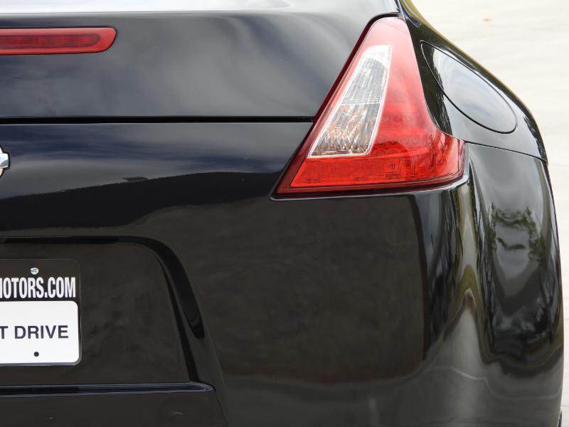 Nissan Z 370Z Coupe Touring 6MT 2017