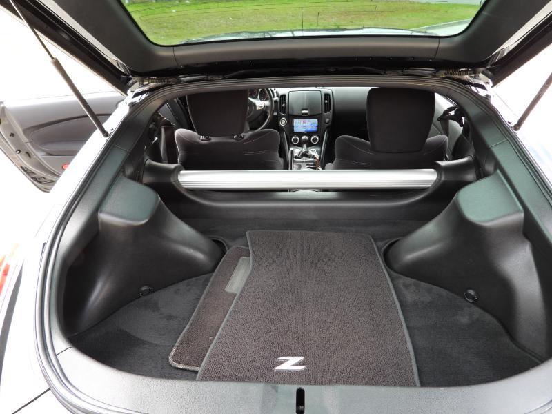 Nissan Z 370Z Coupe Touring 6MT 2017