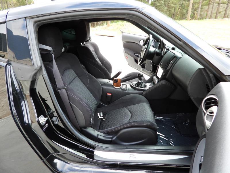 Nissan Z 370Z Coupe Touring 6MT 2017