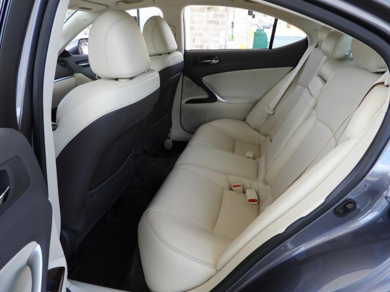 Lexus IS 250 RWD 2012