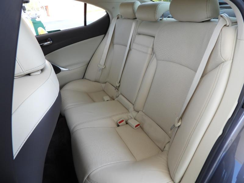 Lexus IS 250 RWD 2012