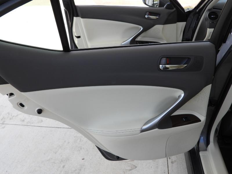 Lexus IS 250 RWD 2012