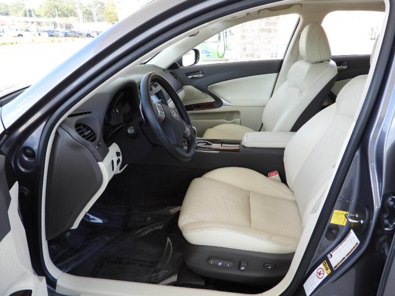 Lexus IS 250 RWD 2012