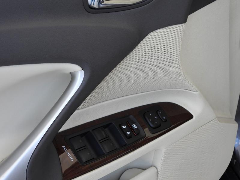 Lexus IS 250 RWD 2012