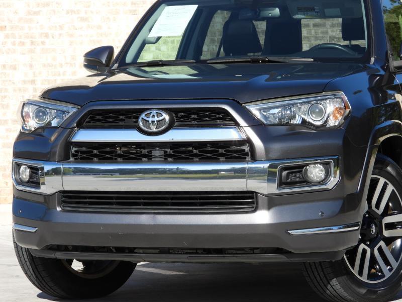 Toyota 4Runner Limited V6 2WD 2016