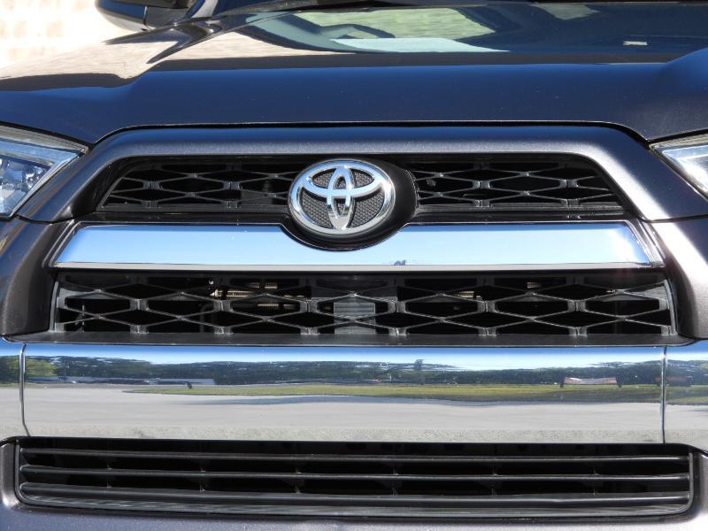 Toyota 4Runner Limited V6 2WD 2016