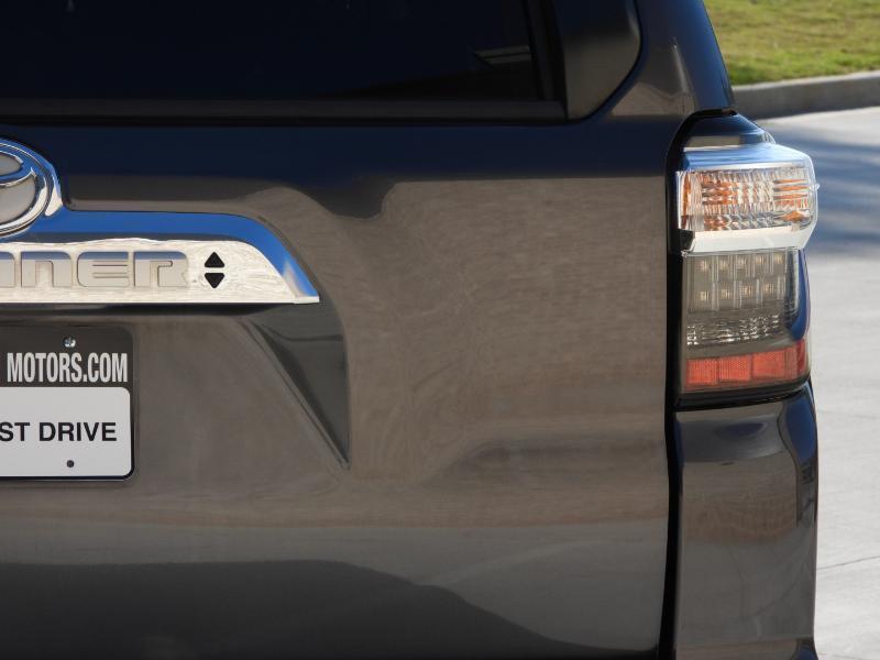 Toyota 4Runner Limited V6 2WD 2016