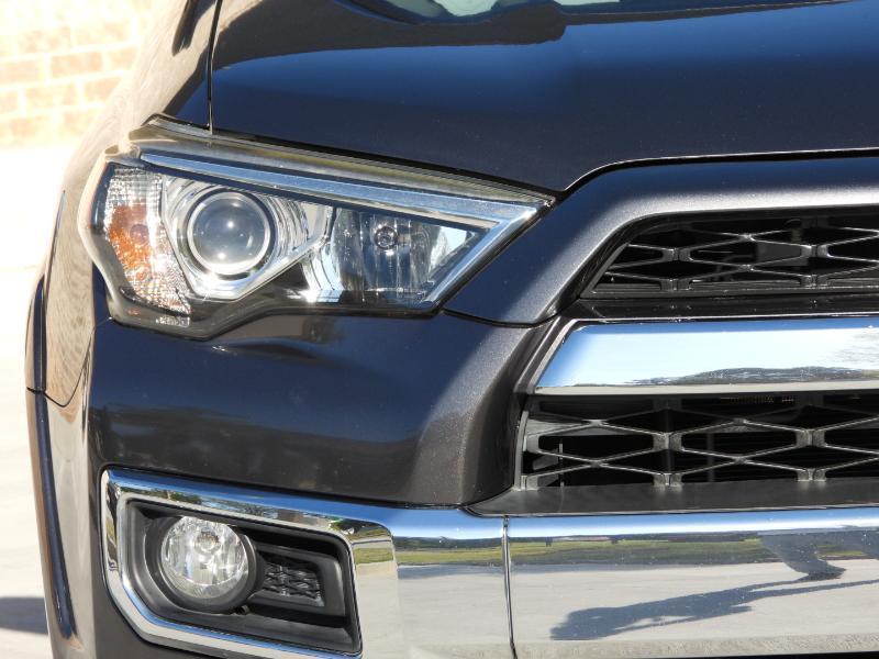 Toyota 4Runner Limited V6 2WD 2016