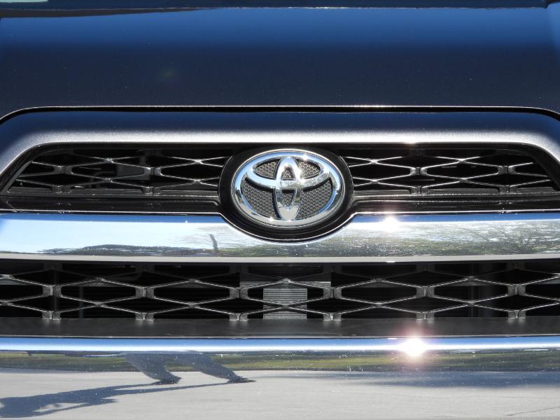 Toyota 4Runner Limited V6 2WD 2016