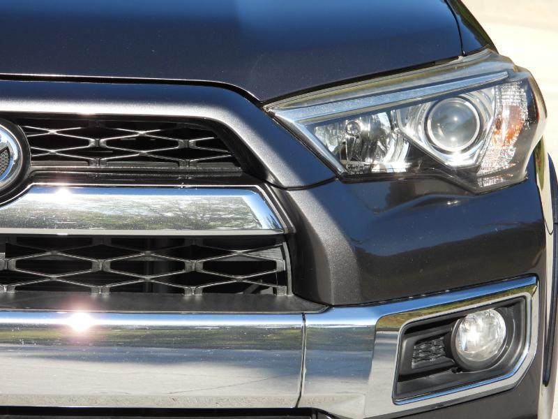 Toyota 4Runner Limited V6 2WD 2016