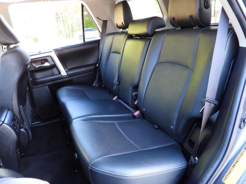 Toyota 4Runner Limited V6 2WD 2016