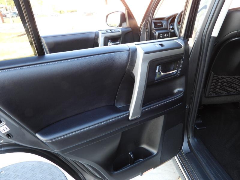 Toyota 4Runner Limited V6 2WD 2016