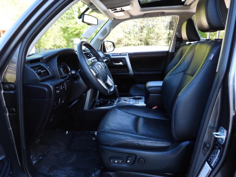 Toyota 4Runner Limited V6 2WD 2016