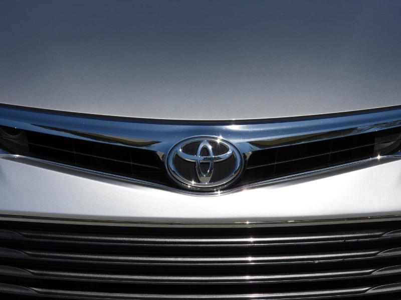 Toyota Avalon XLE Premium 2014