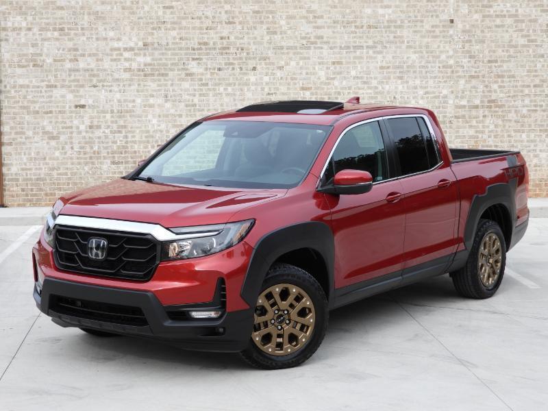 Honda Ridgeline RTL w/ Moonroof & Navigation 2023