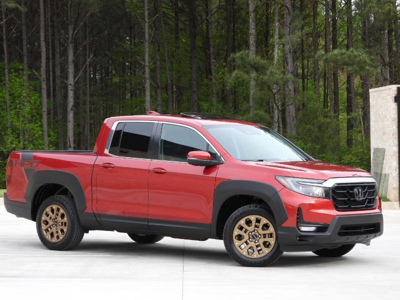 Honda Ridgeline RTL w/ Moonroof & Navigation 2023