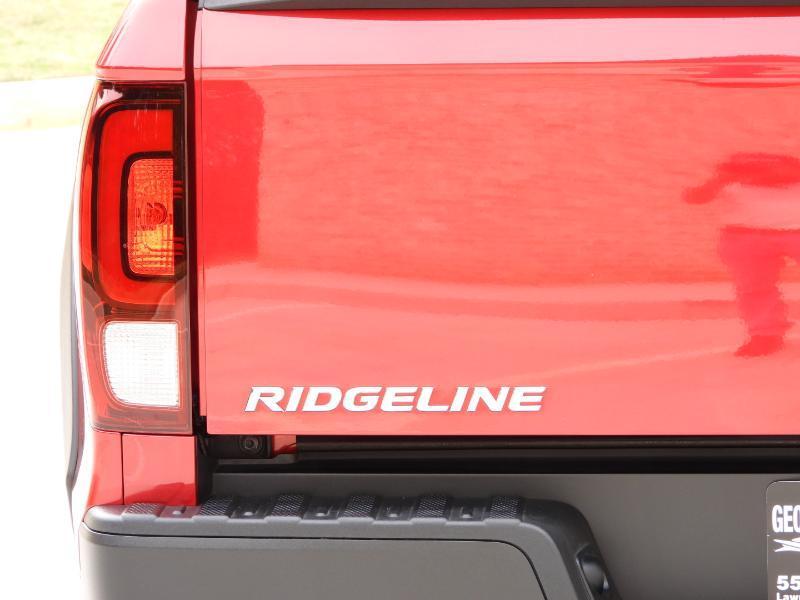 Honda Ridgeline RTL w/ Moonroof & Navigation 2023