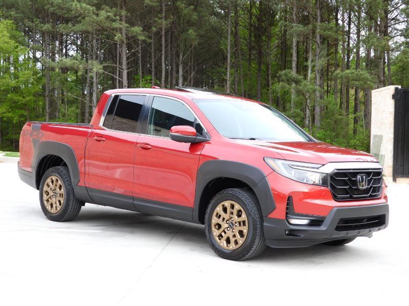 Honda Ridgeline RTL w/ Moonroof & Navigation 2023