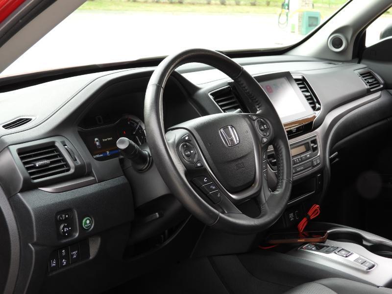 Honda Ridgeline RTL w/ Moonroof & Navigation 2023