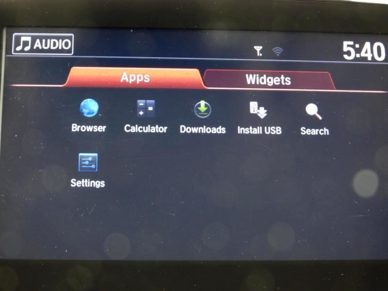 Honda Ridgeline RTL w/ Moonroof & Navigation 2023