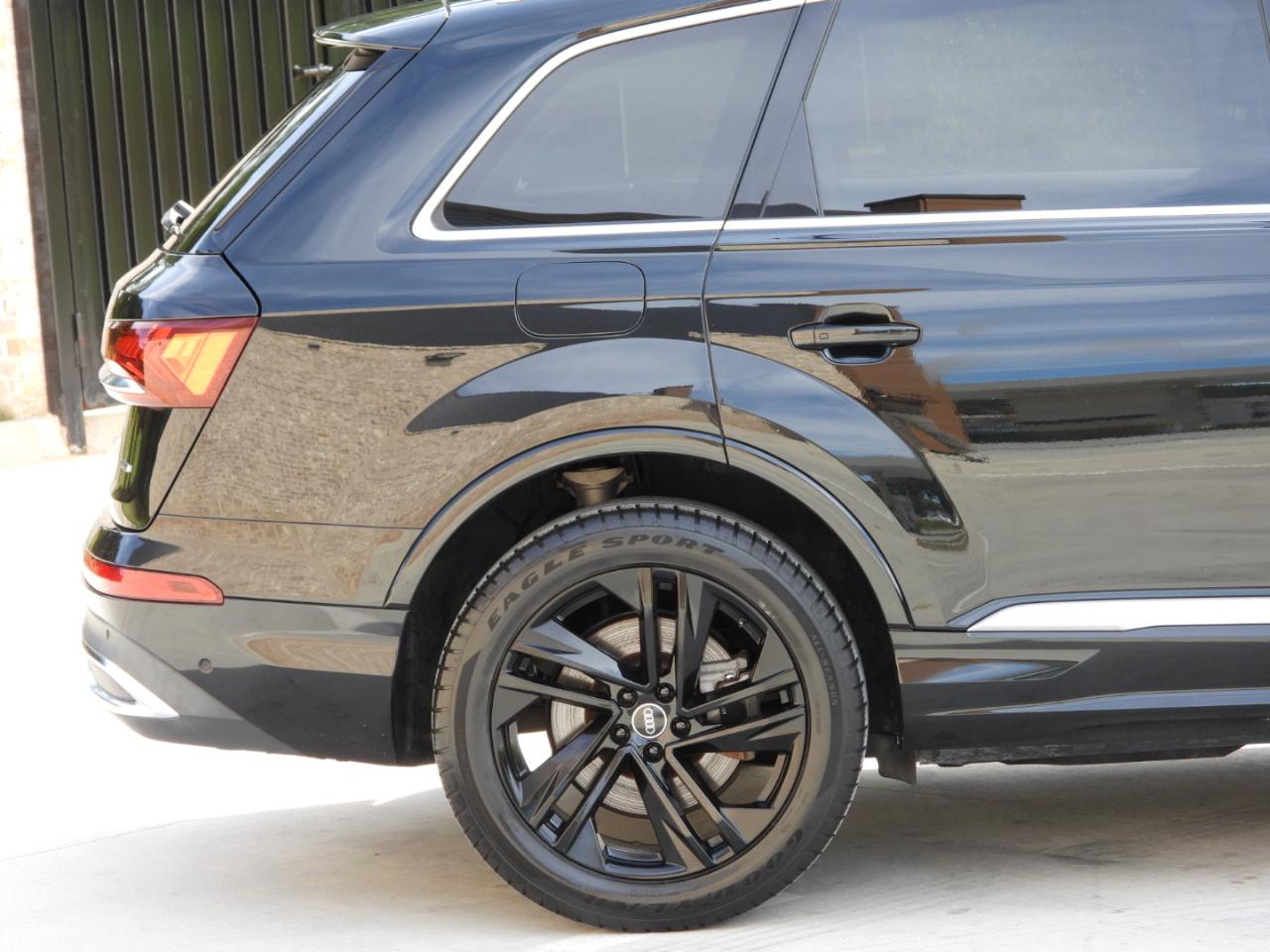 Audi Q7 Premium Plus 55 TFSI quattro 2022