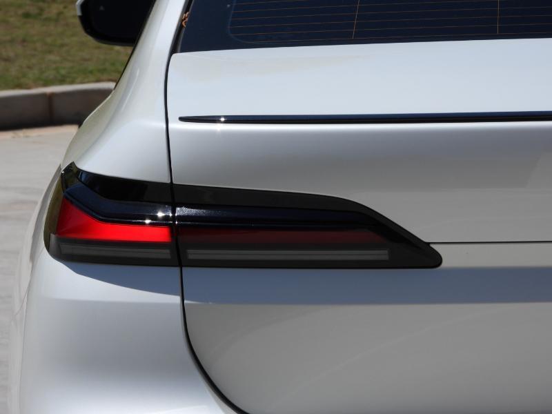 BMW 7-Series 740i 2024