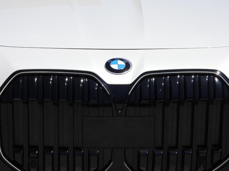 BMW 7-Series 740i 2024