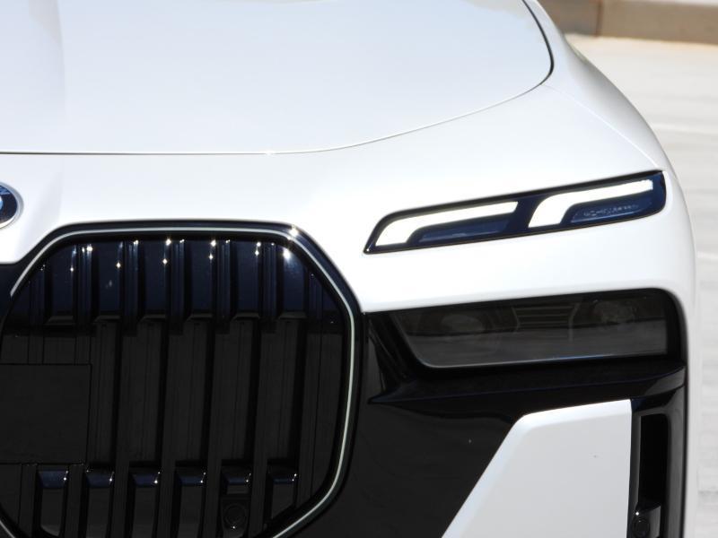 BMW 7-Series 740i 2024