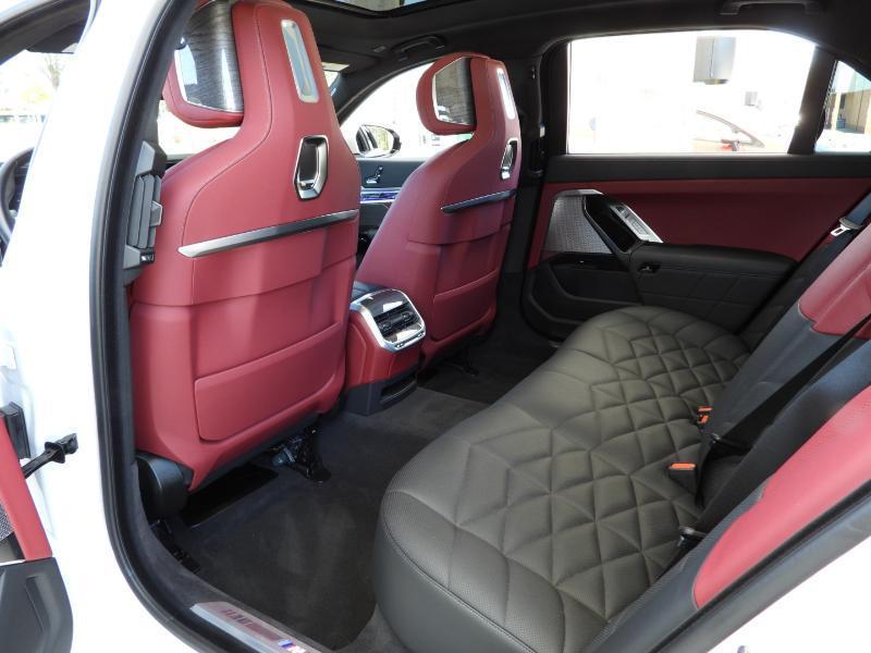 BMW 7-Series 740i 2024