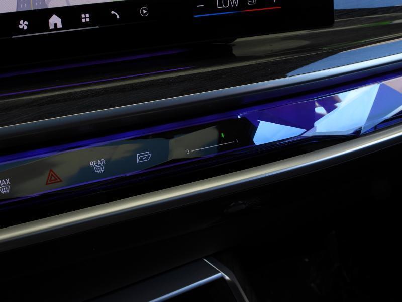 BMW 7-Series 740i 2024