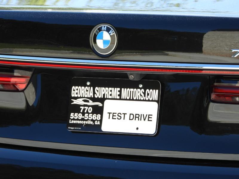 BMW 7-Series 740i 2021