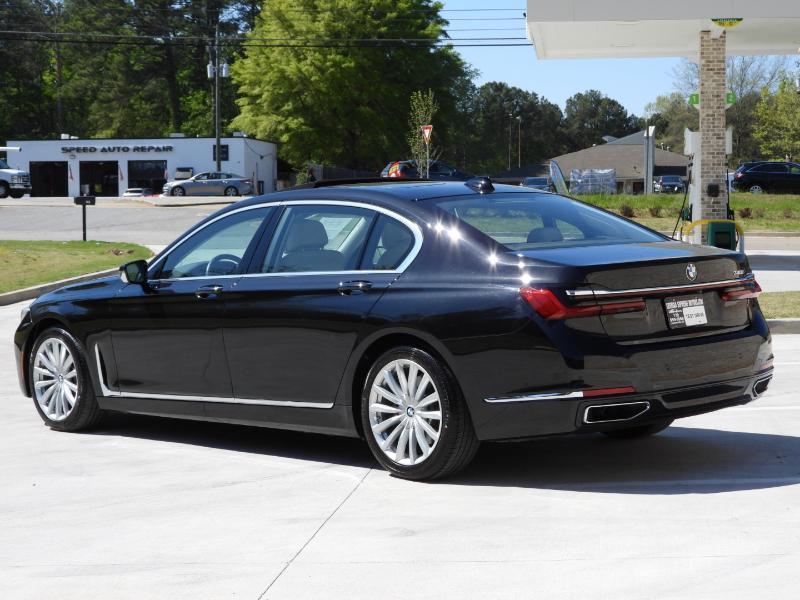 BMW 7-Series 740i 2021