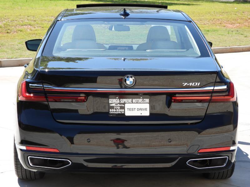 BMW 7-Series 740i 2021