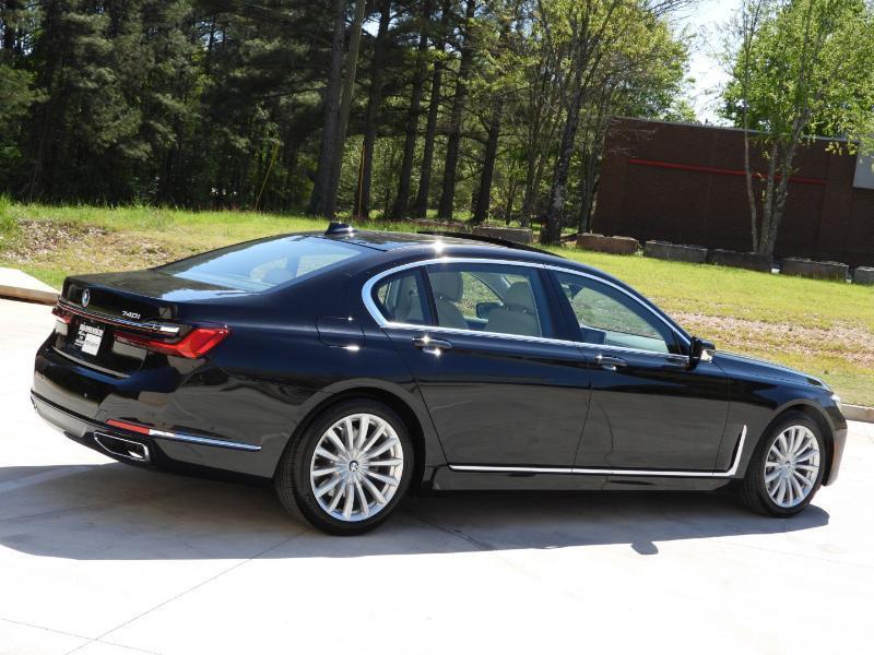 BMW 7-Series 740i 2021