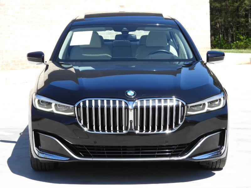 BMW 7-Series 740i 2021