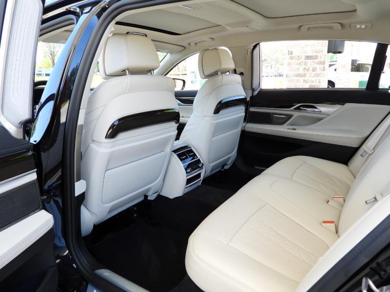 BMW 7-Series 740i 2021