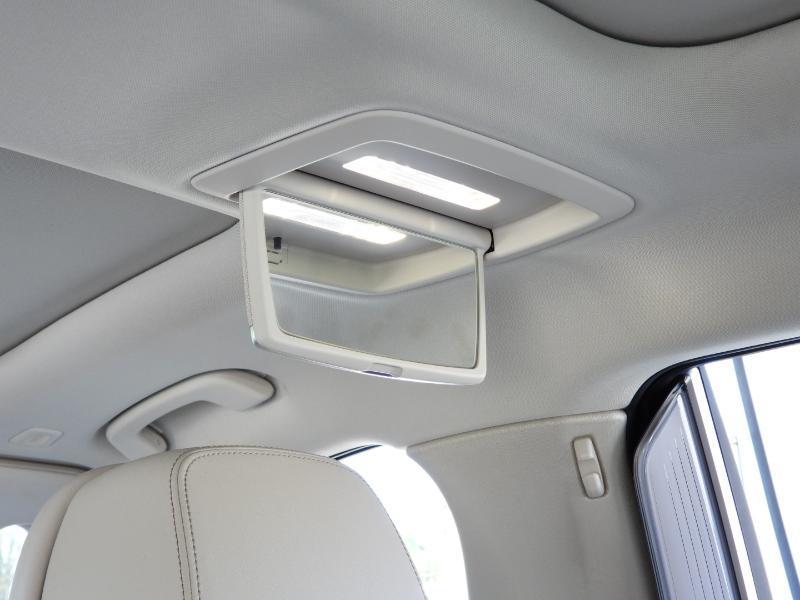 BMW 7-Series 740i 2021