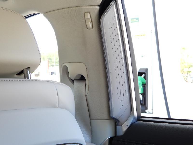 BMW 7-Series 740i 2021