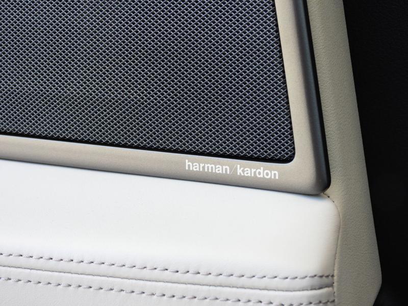 BMW 7-Series 740i 2021