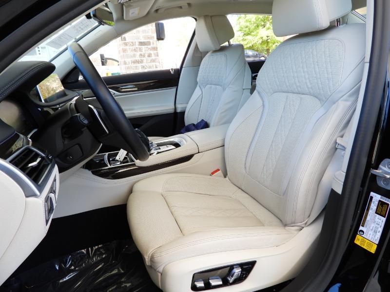 BMW 7-Series 740i 2021