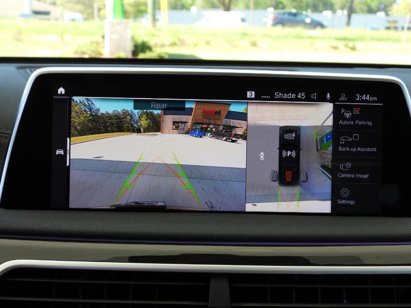 BMW 7-Series 740i 2021