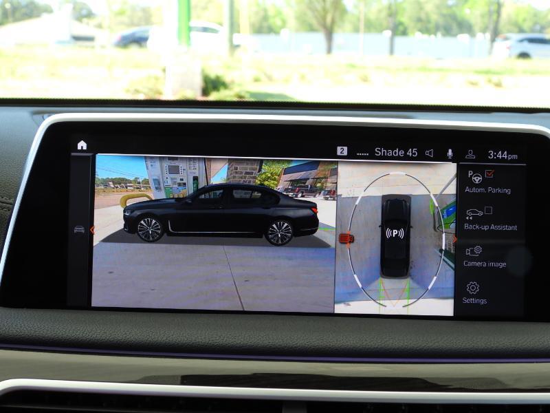 BMW 7-Series 740i 2021