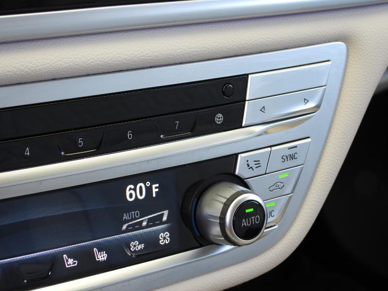 BMW 7-Series 740i 2021