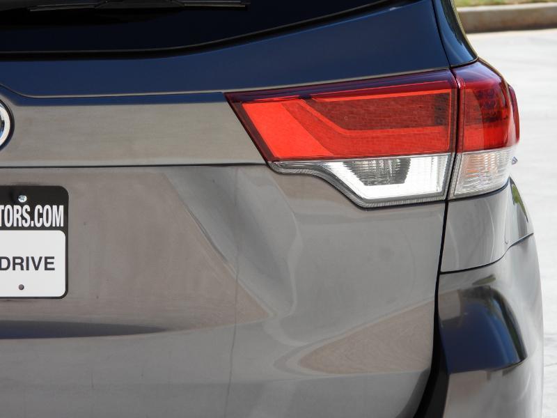 Toyota Highlander LE FWD I4 2017