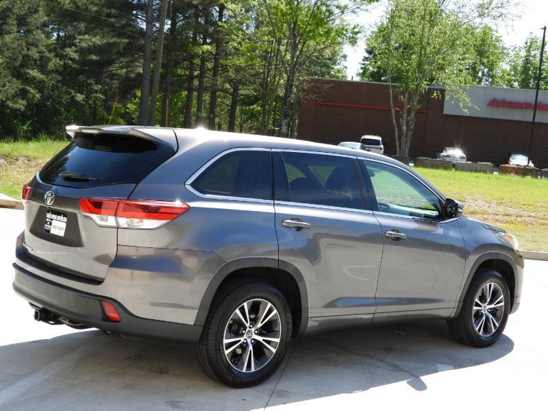 Toyota Highlander LE FWD I4 2017