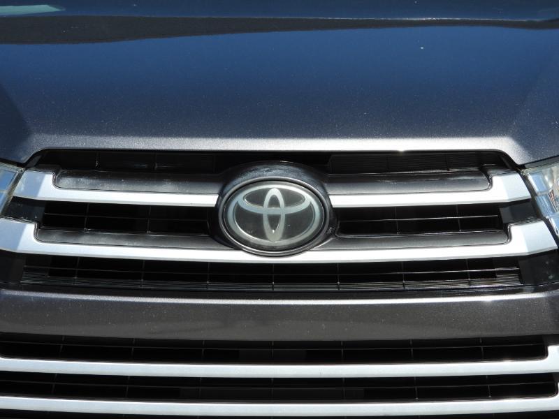 Toyota Highlander LE FWD I4 2017